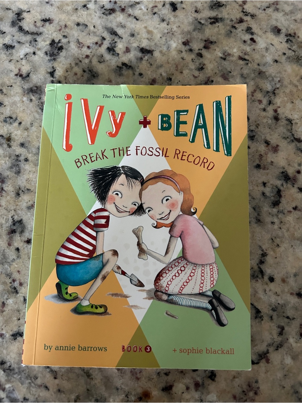 Ivy + Bean Book 3: Break the Fossil Record by Annie Barrows